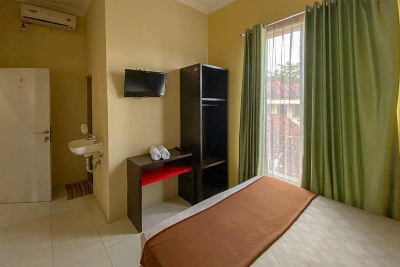 Rama Shinta Homestay Near Gembiral Loka Zoo Redpartner Yogyakarta Eksteriør bilde